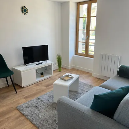 Des Perroquets Apartment Chateaubriant